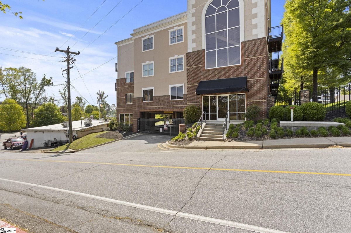 101 Oak Street