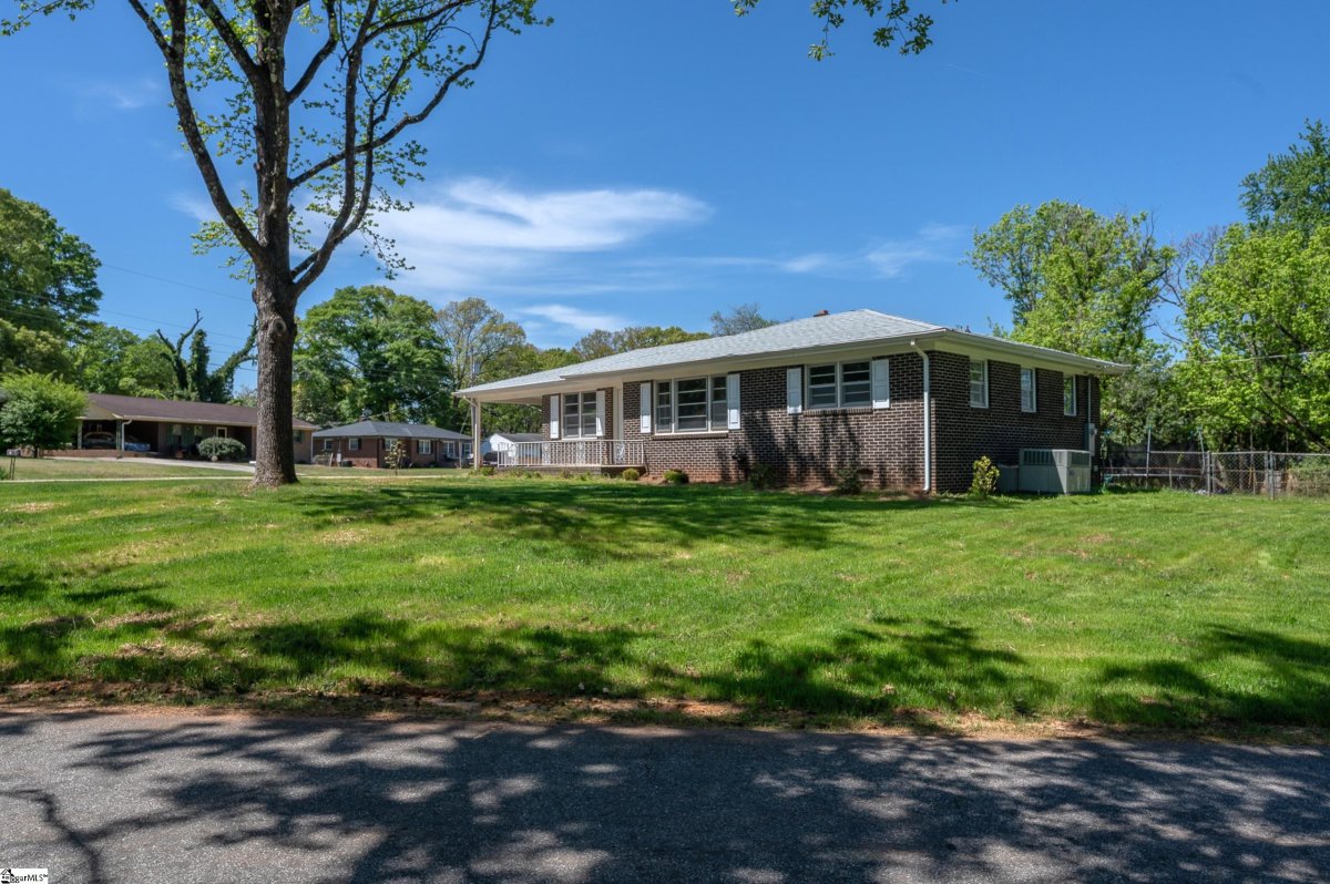 1 Pinefield Drive