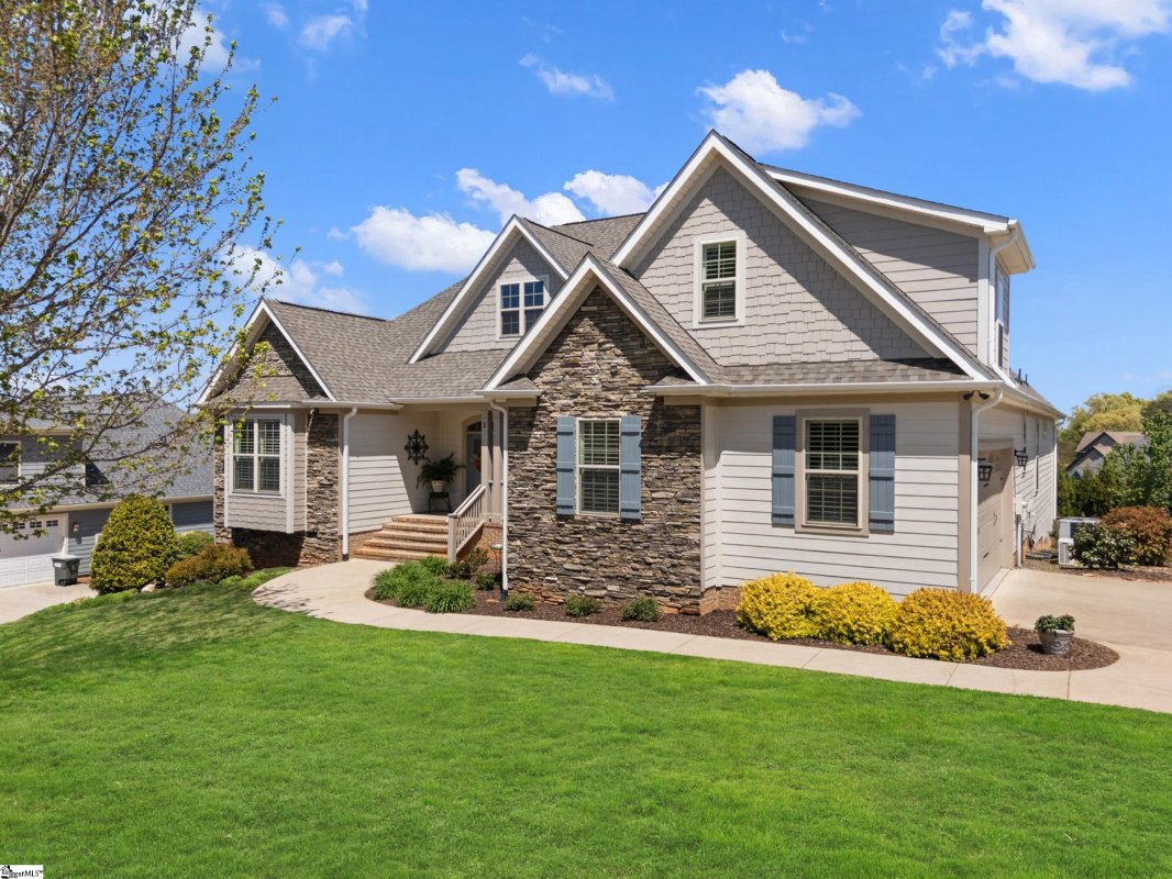 1 Thornbriar Court