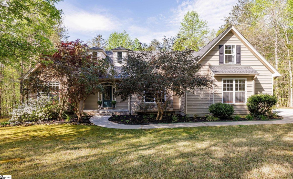 531 Woodheights Way