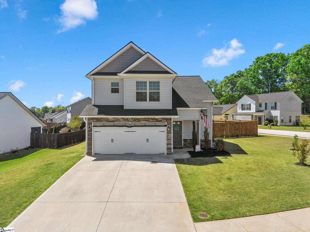 465 Peaksview Drive