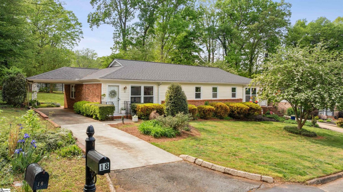 18 Twelve Oaks Terrace