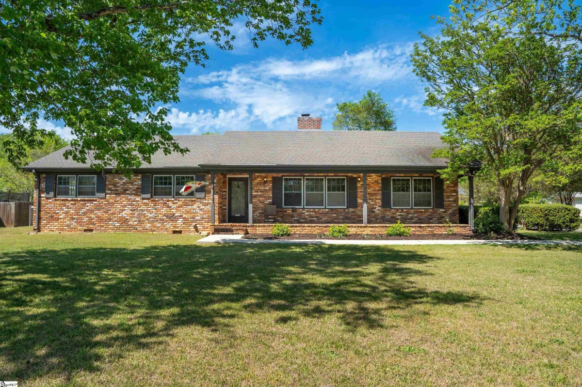 125 Thunderbird Place
