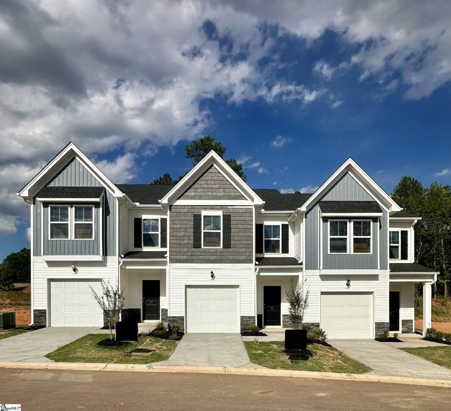 28 Stoneview Way