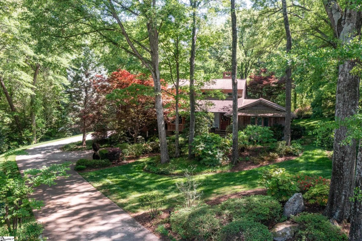 102 Old Salem Avenue