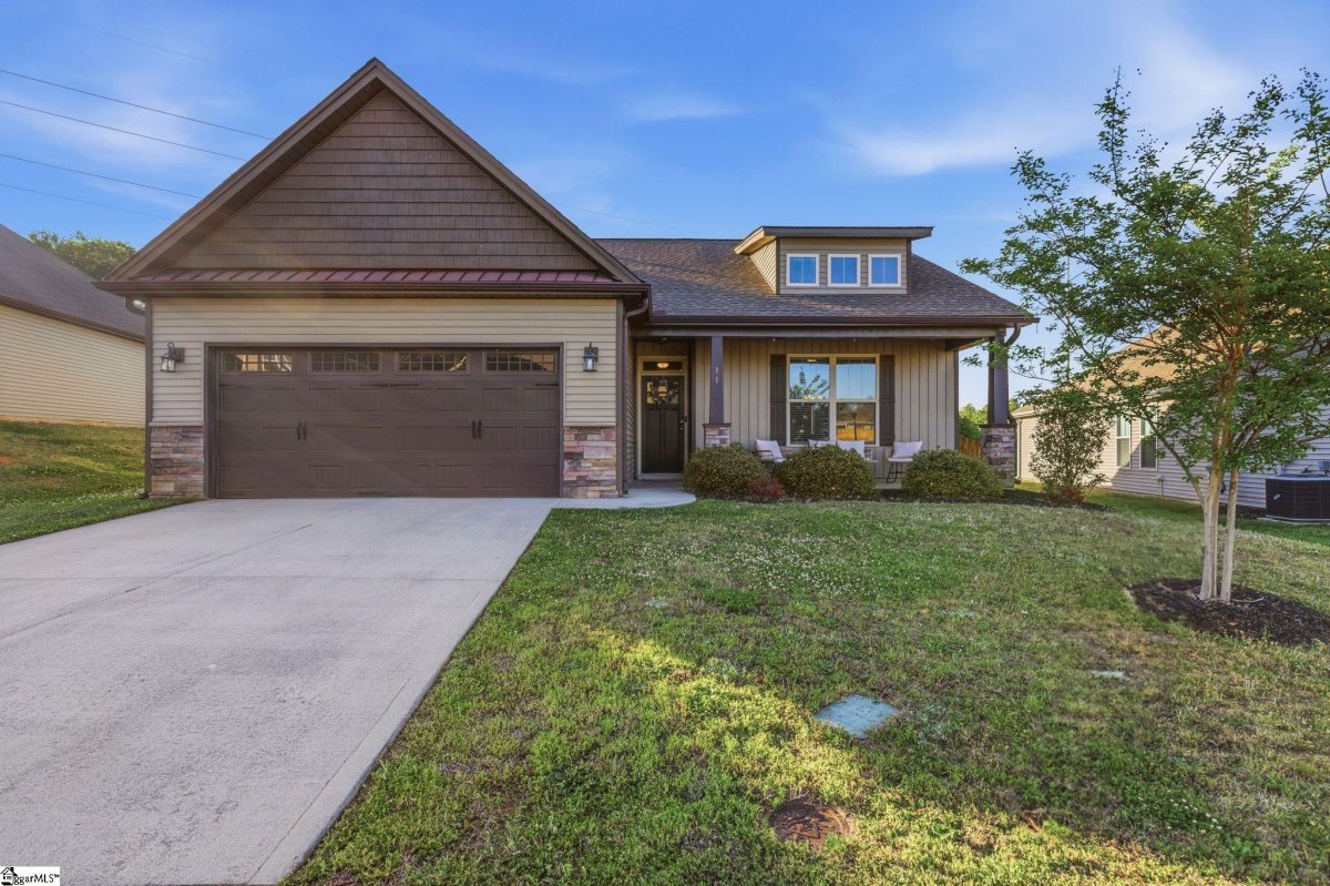 11 Forest Ridge Way