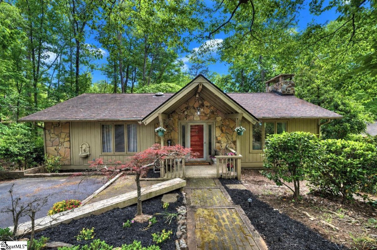3 Rudder Court
