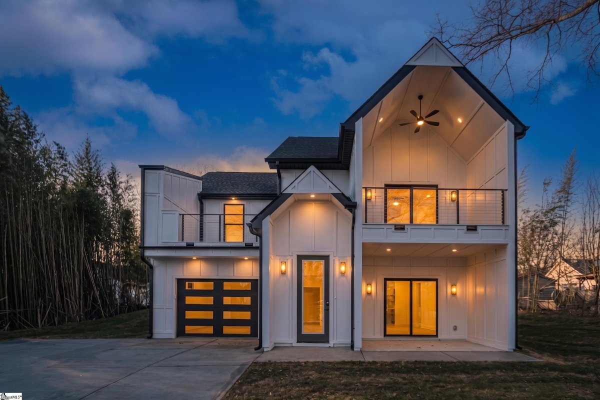 301 Front Street