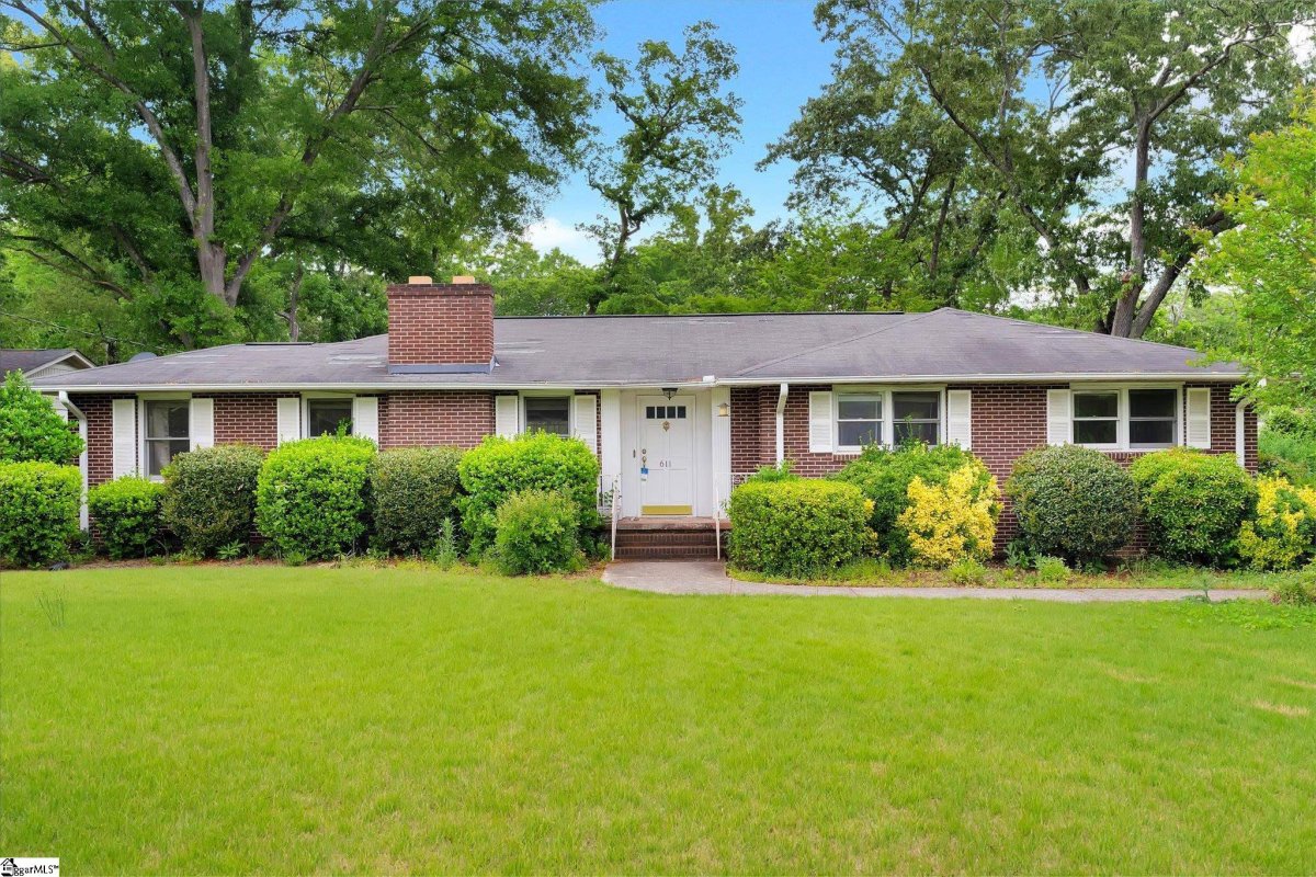 611 Cherokee Drive