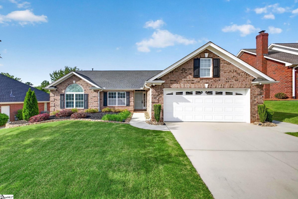 11 Cedarcrest Court