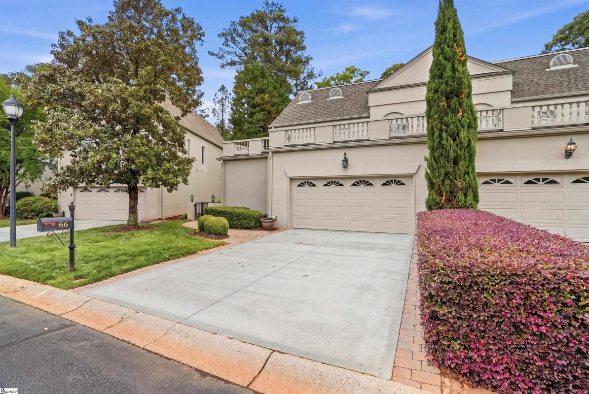 66 Castellan Drive