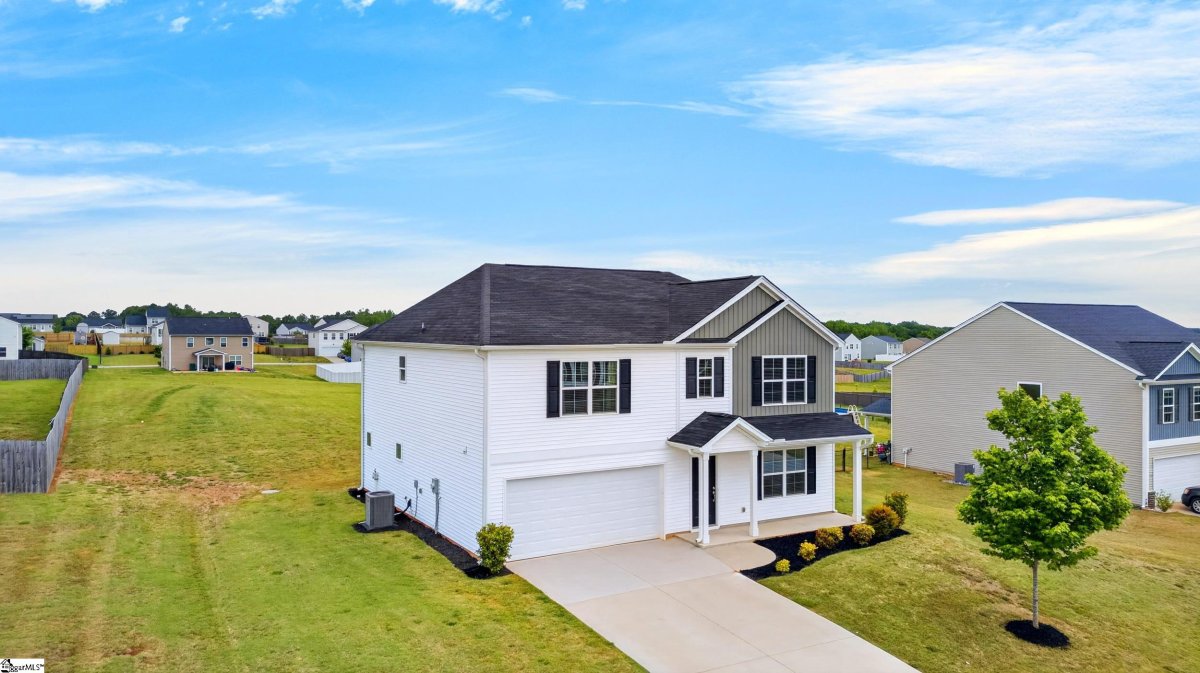 7061 Luna Mae Court