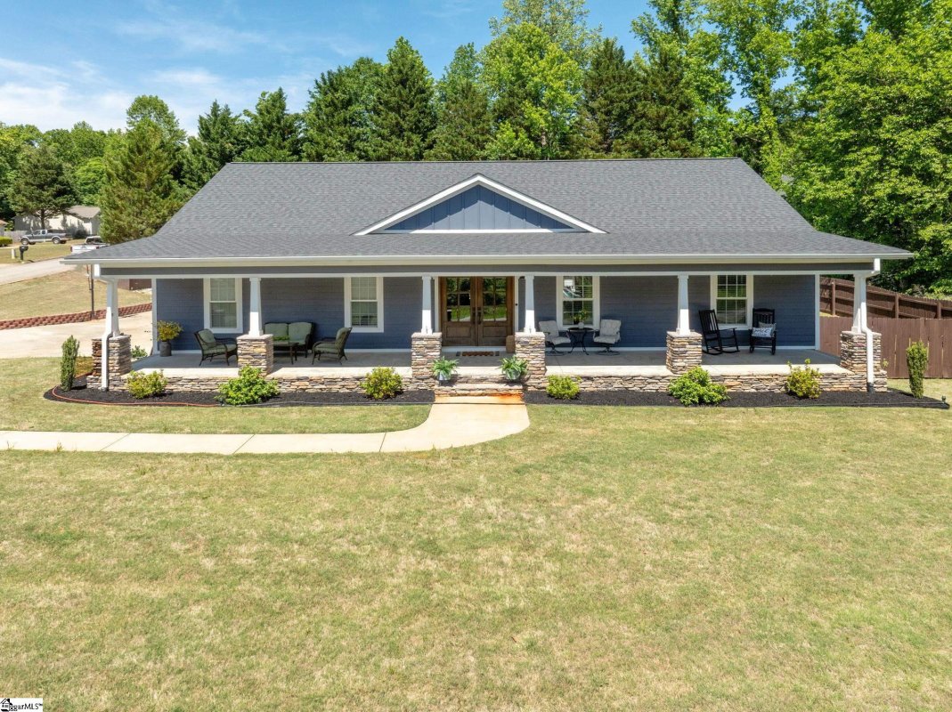 102 Ginko Ridge