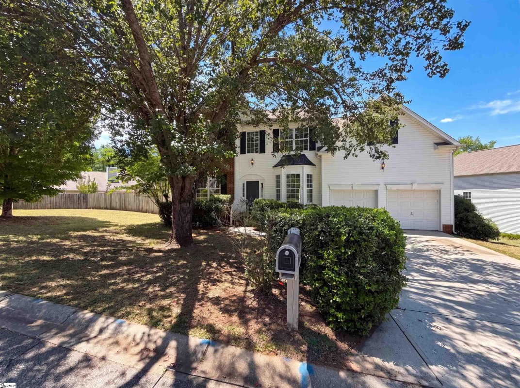 9 Bluff Ridge Court