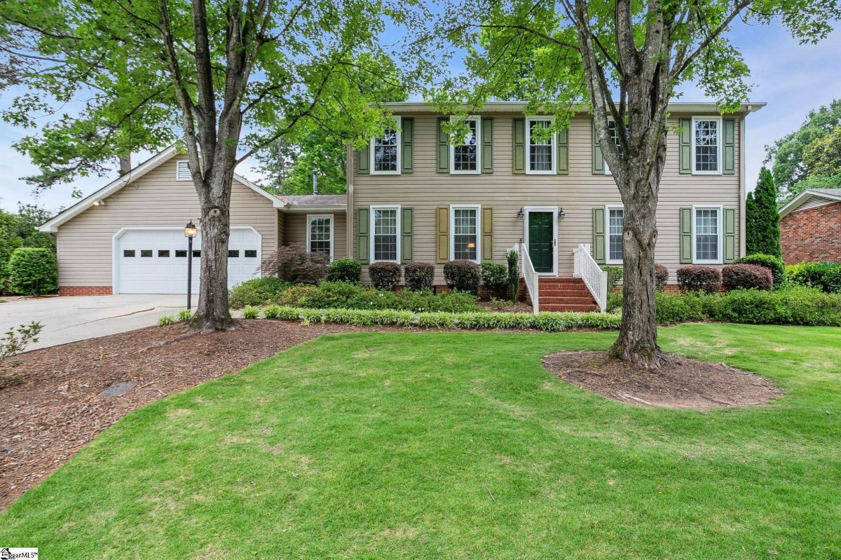 208 Longstreet Drive