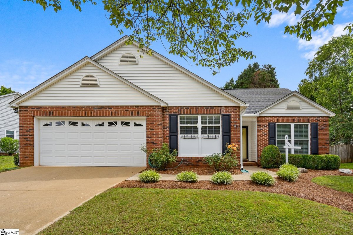 106 Riverside Chase Circle