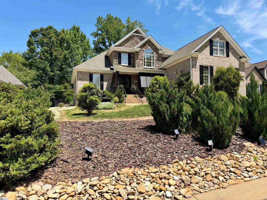 105 Breeds Hill Way