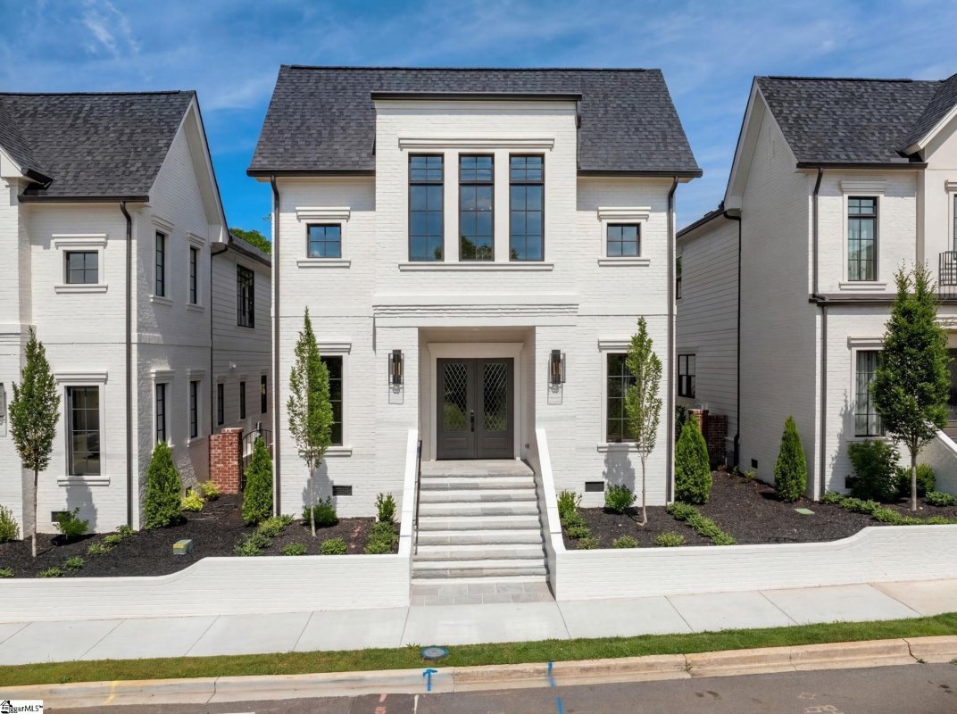 33 N Textile Avenue