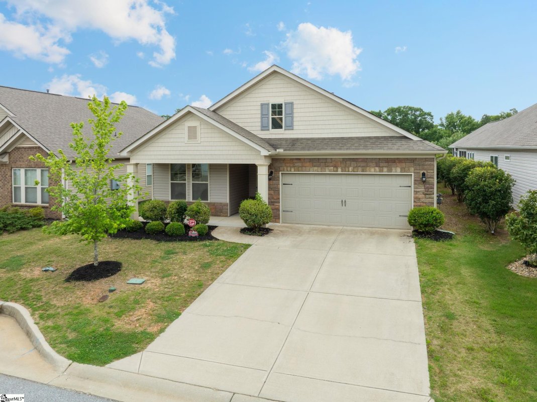 854 Deepwood Court
