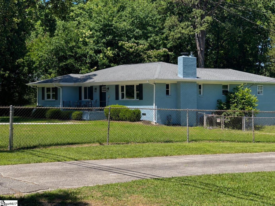 13 Cardinal Drive