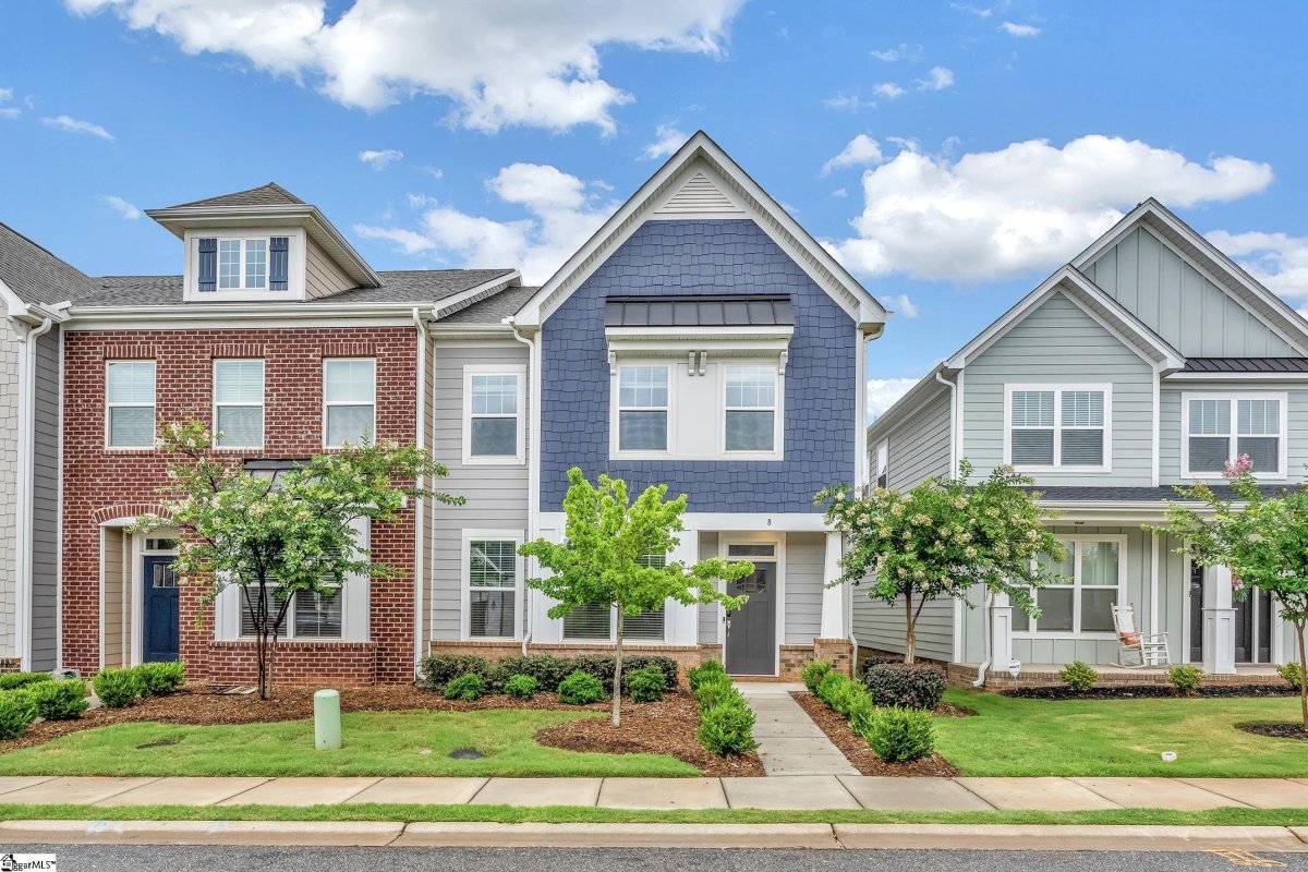 8 Leander Drive