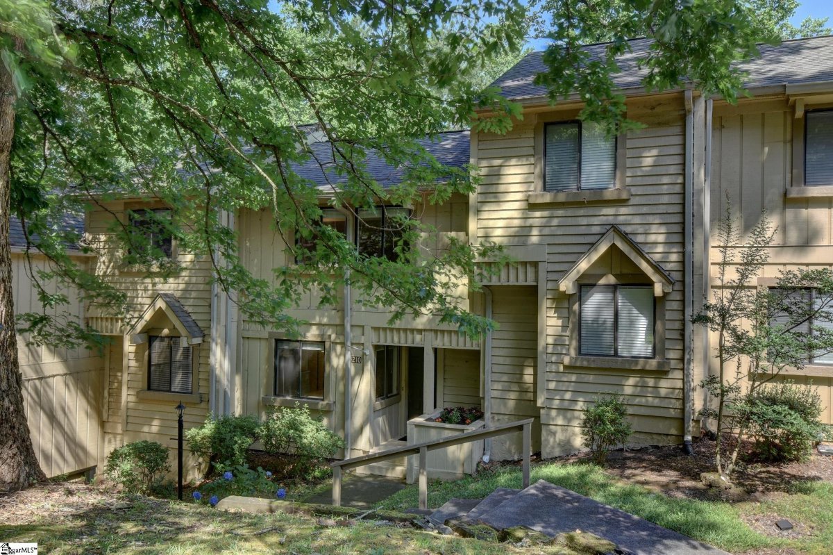 210 Harbor Cove Drive