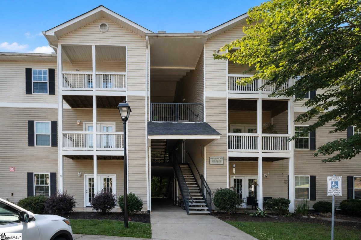 203 Mckenna Circle