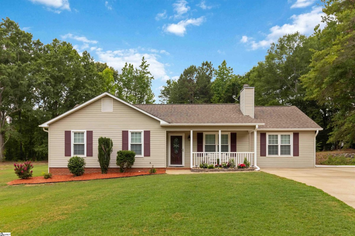 216 Eastridge Court