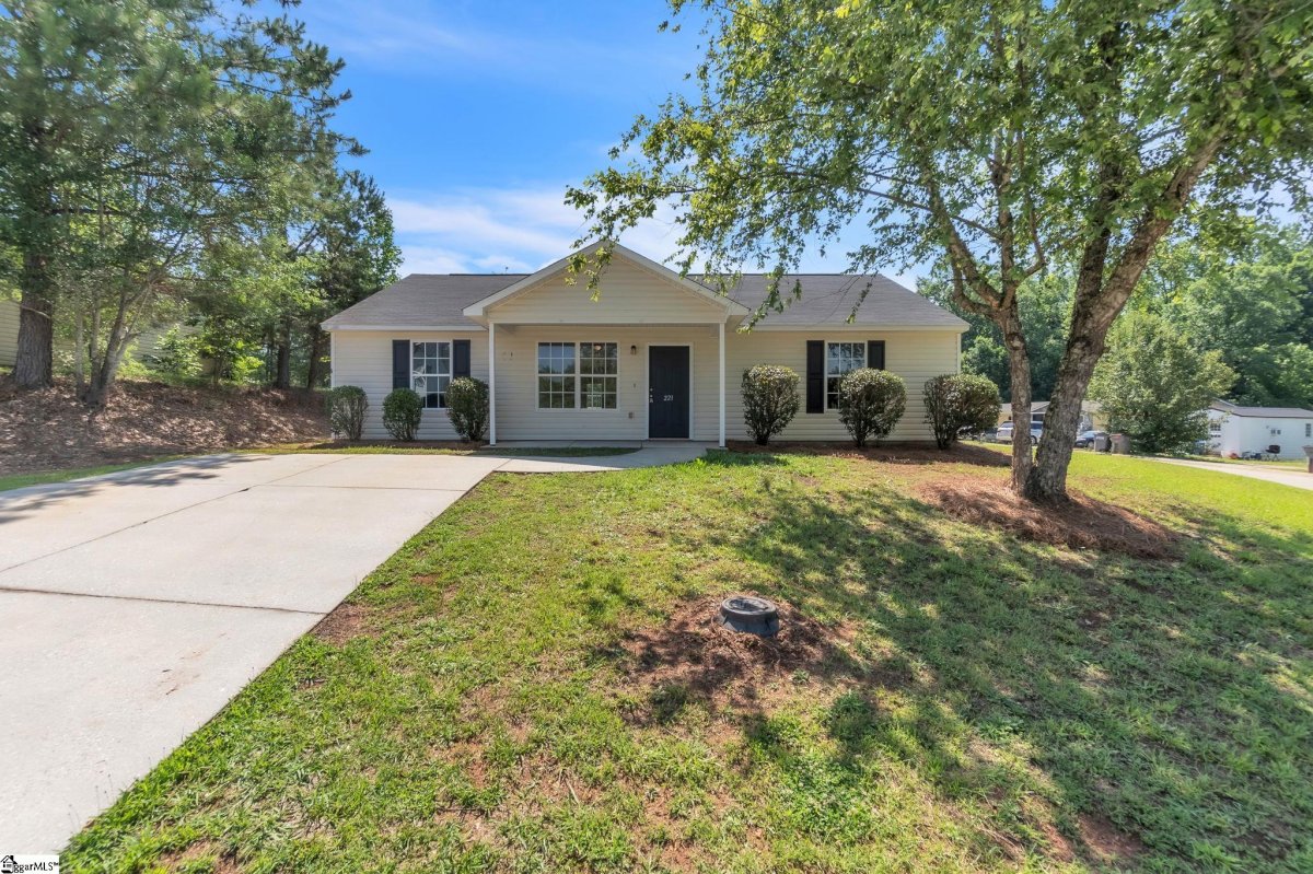 221 Riverbreeze Road
