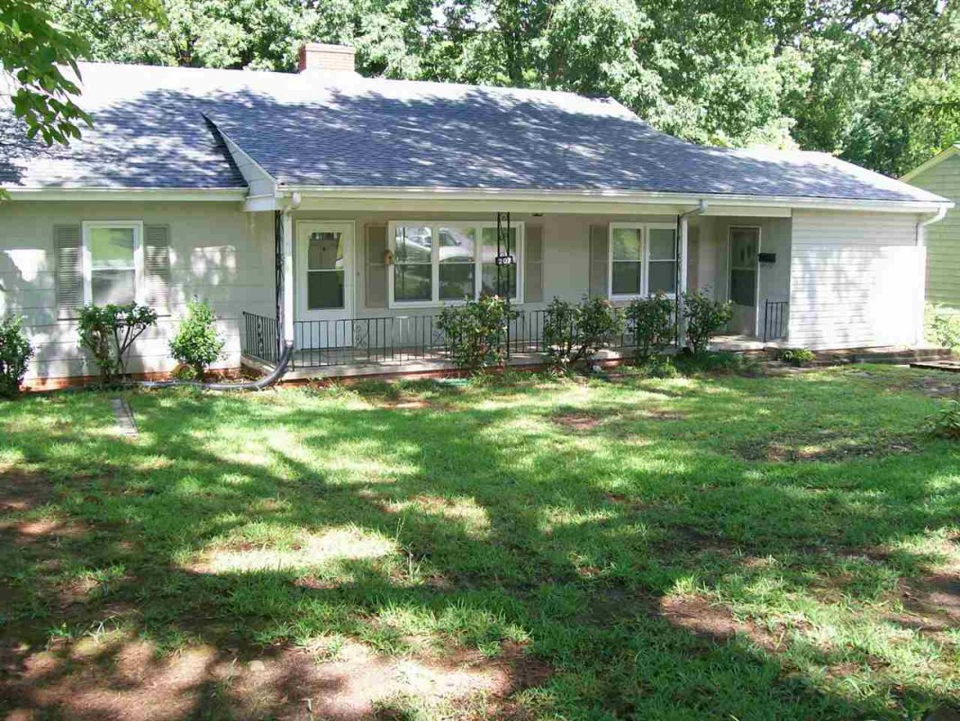 207 Briarwood Road