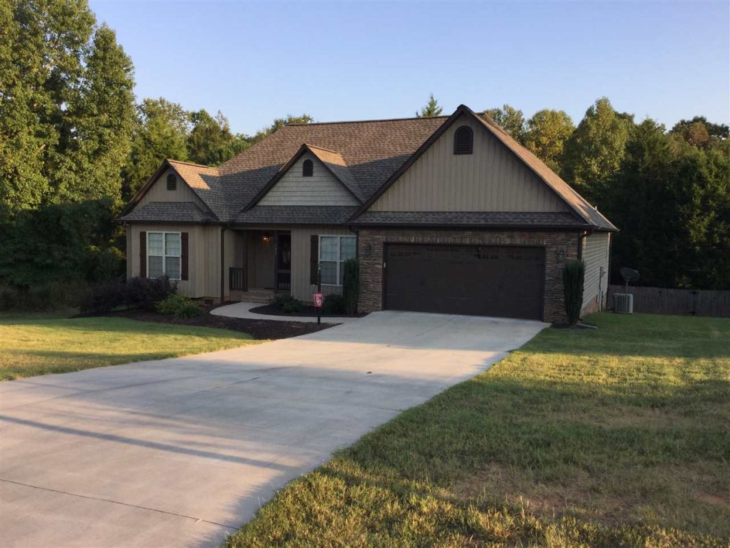 125 Blake Garrison Dr