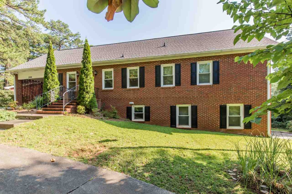 204 Tanglewylde Drive
