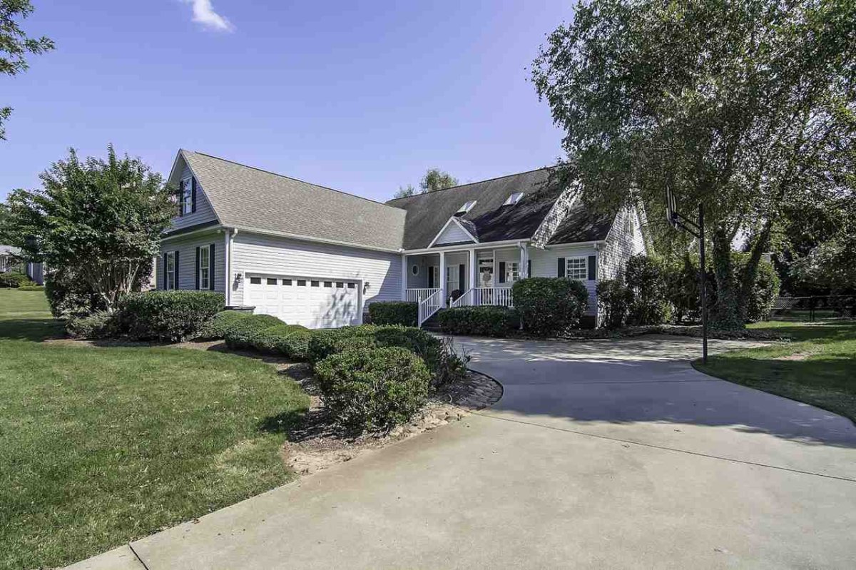 370 Spring Valley Lane