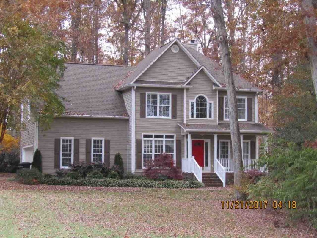 407 Woodsedge Court