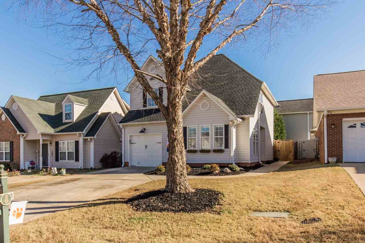 15 Arbours West Lane