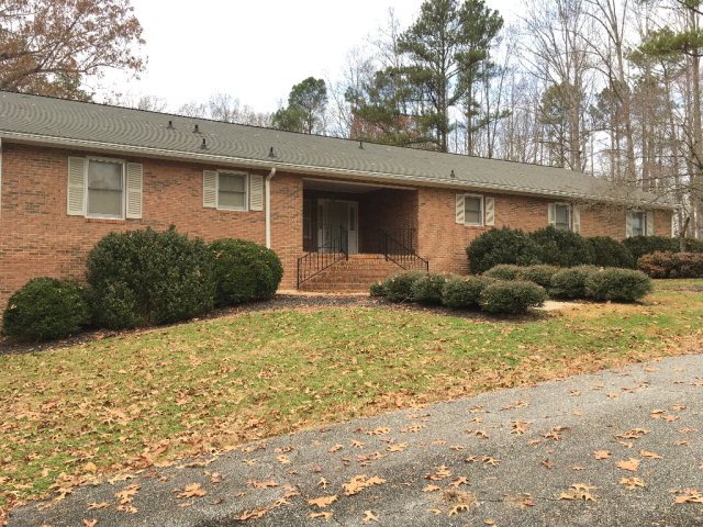 106 Eastwood Circle