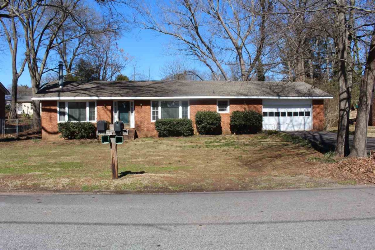 106 Woodhaven Dr