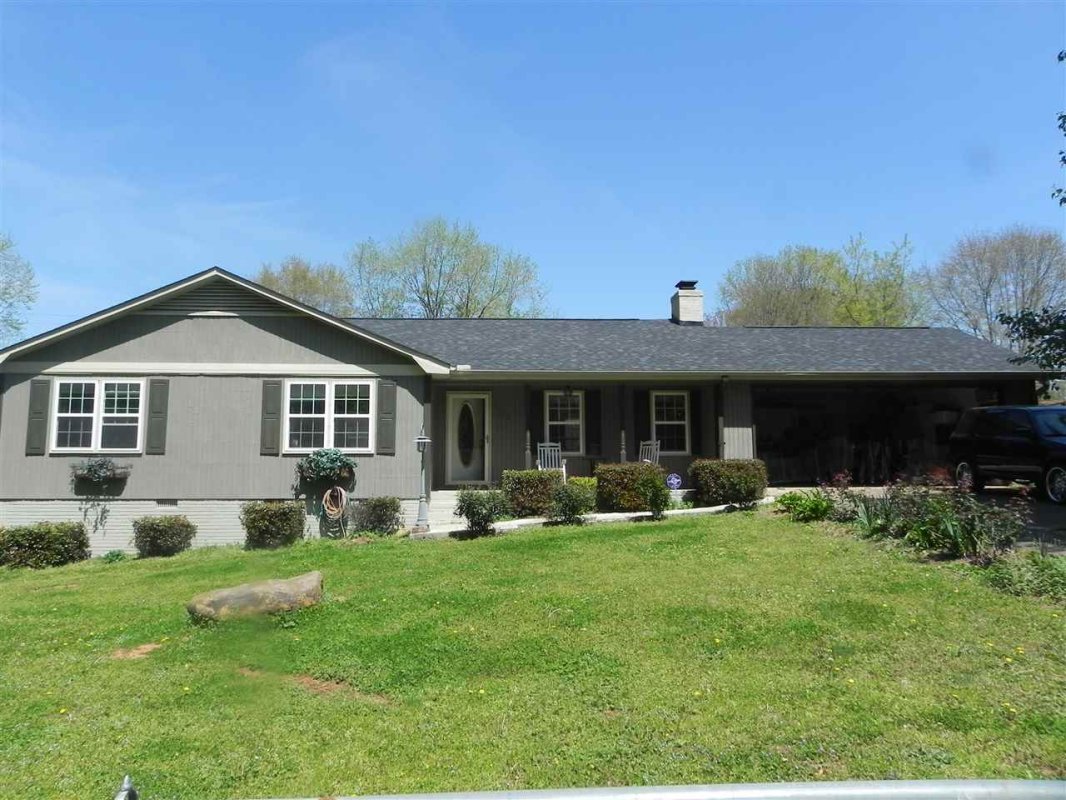 128 Willowood Dr