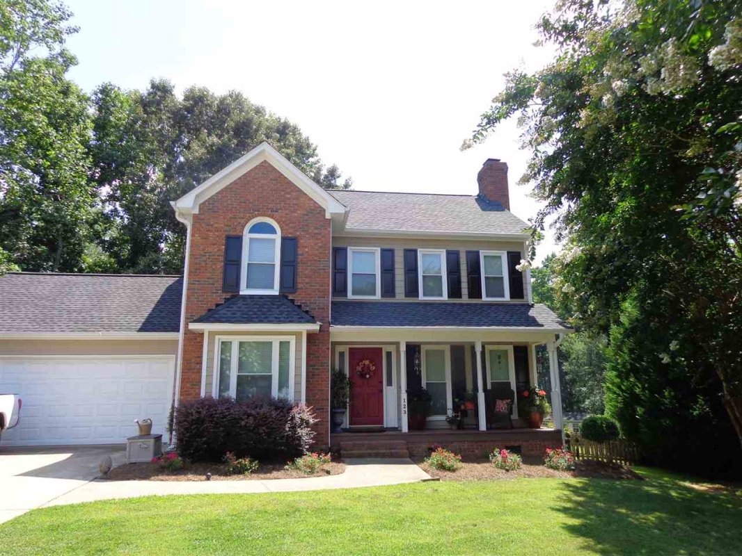 123 Jamestown Ct.