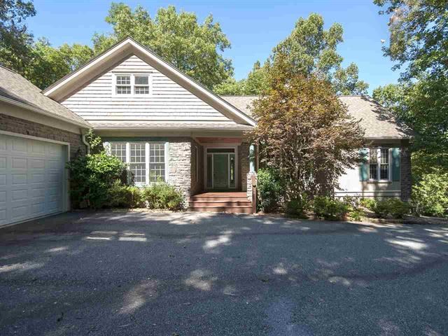 7 Rustic Ct