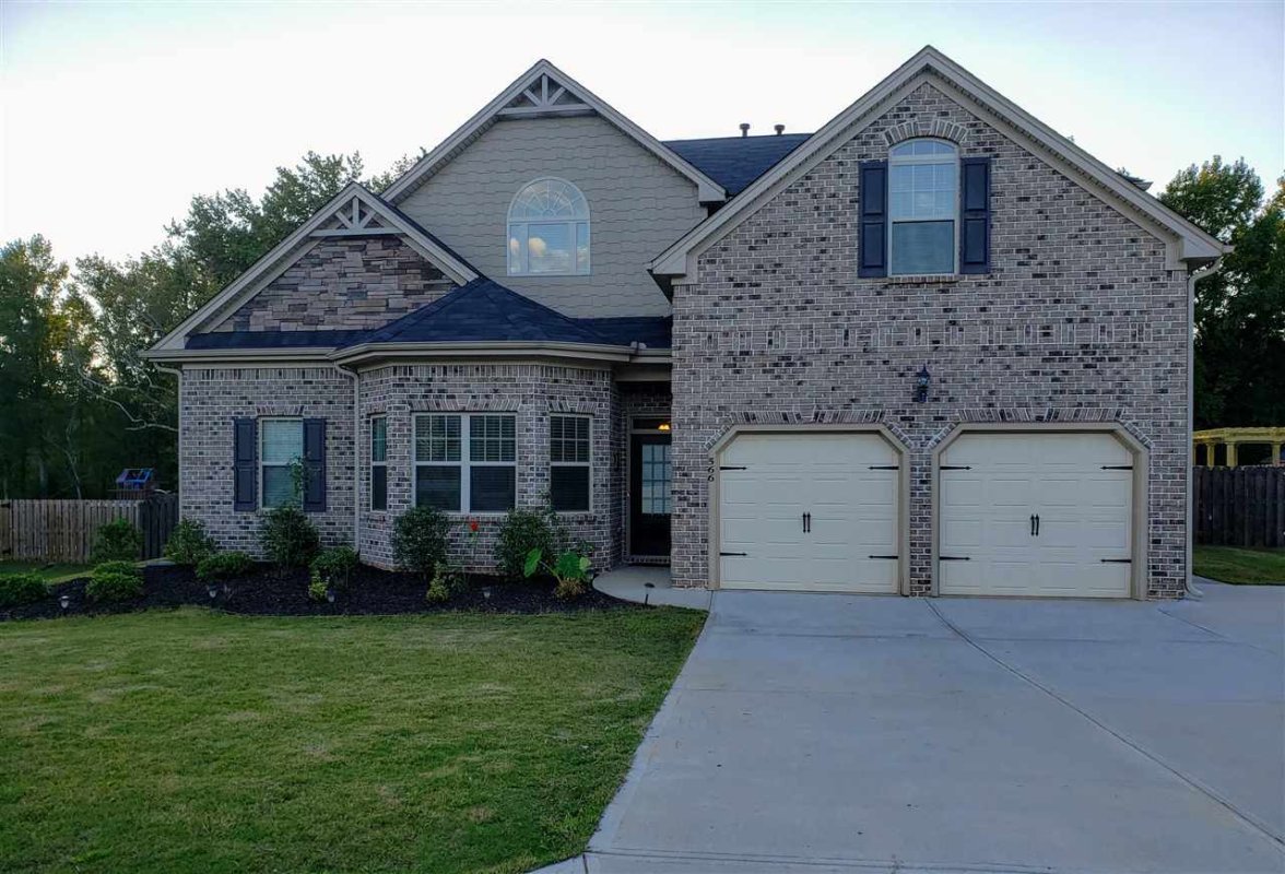 566 Bennington Farm Dr