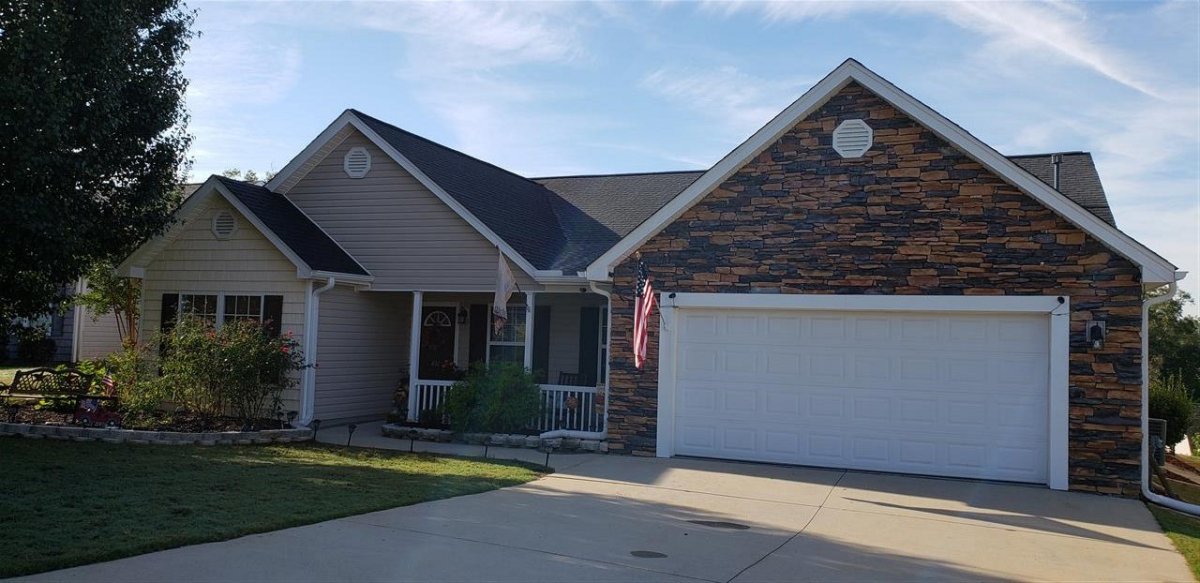 451 Lynnell Way