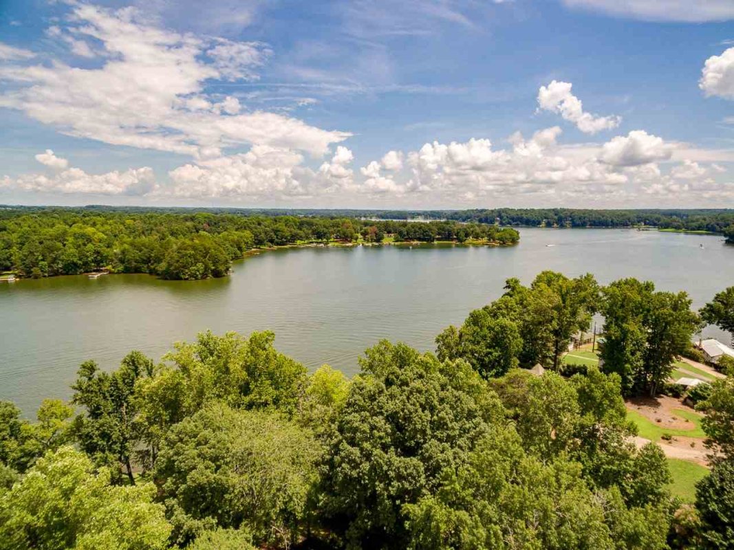 411 Lake Rd