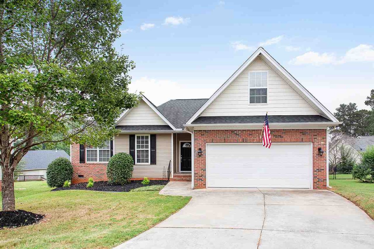 421 Landstone Terrace