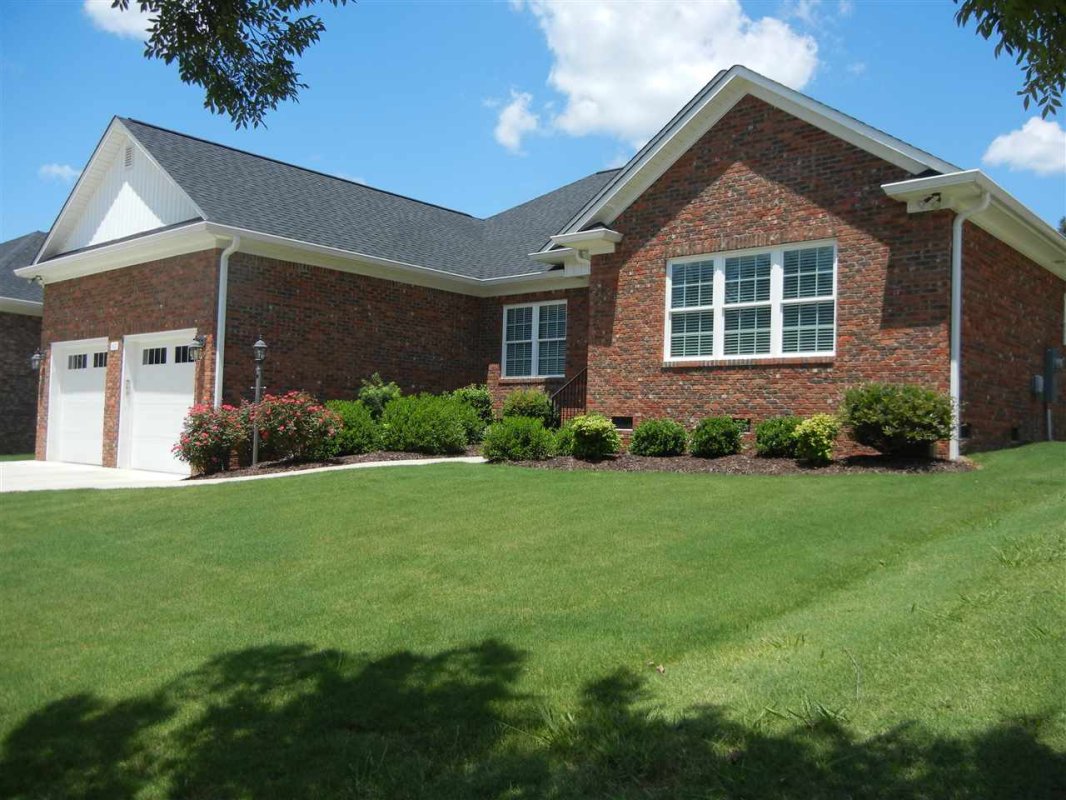 821 E Golden View Lane