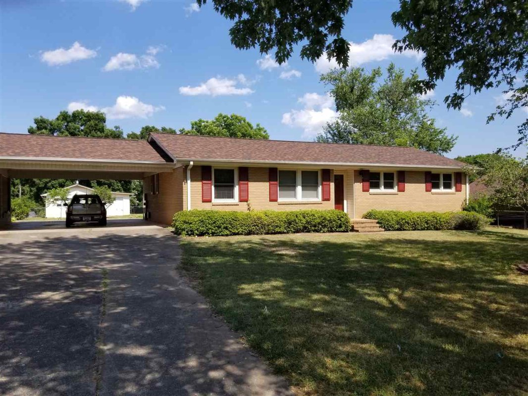 208 Ferndale Dr