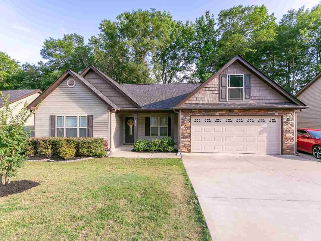 214 Heritage Creek Drive