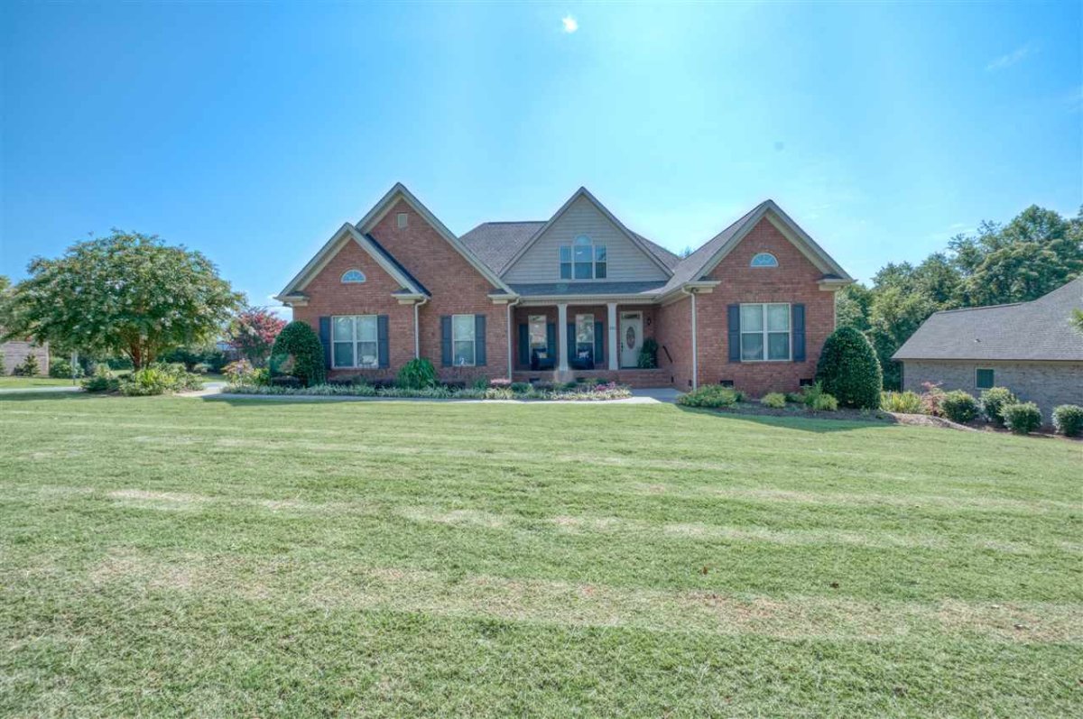 101 S Bennington Drive