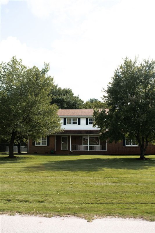 150 Meadowbrook Ln