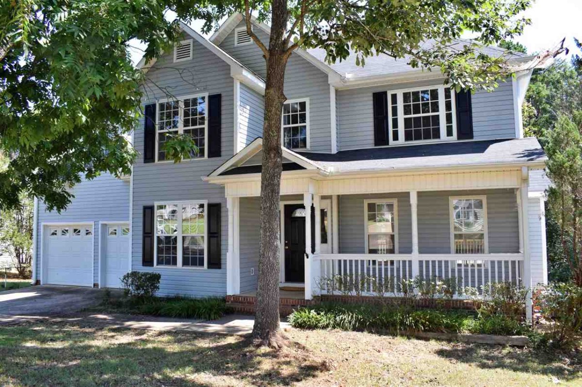 109 Oak Wind Circle